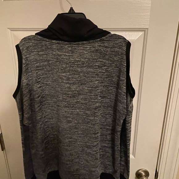 RBX Black and Gray Long Sleeve Activewear Top Cold Shoulder Turtleneck NEW LRG - Picture 2 of 5